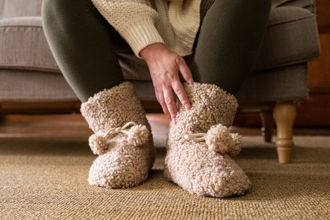 Difference Between Moccasins And Slippers