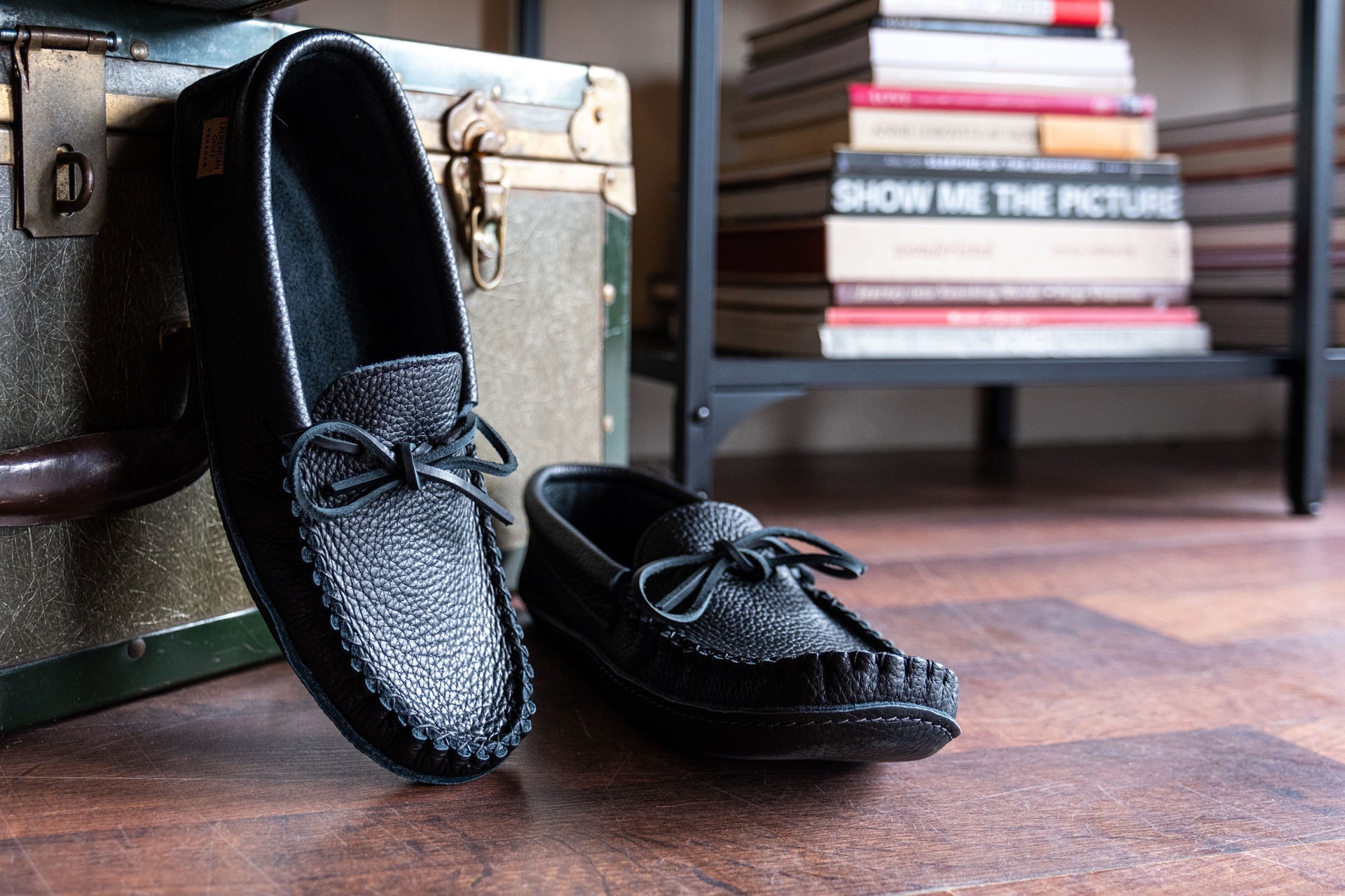 CC MOCCASIN LOAFER IN BLACK MIX WHITE LAMBSKIN