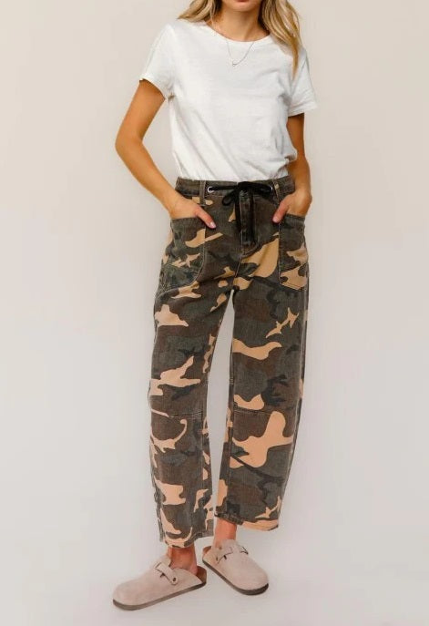 Women's Camo Relaxed Fit Boyfriend Jeans