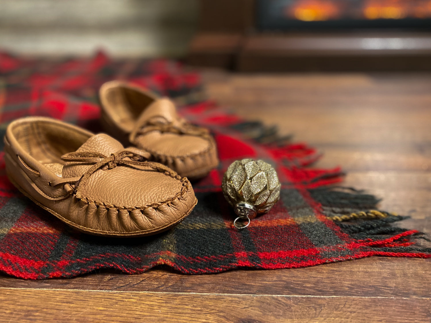 Mens moccasin slippers wide width 2025