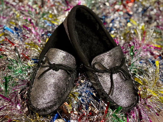 Women's Lined Shimmering Slippers