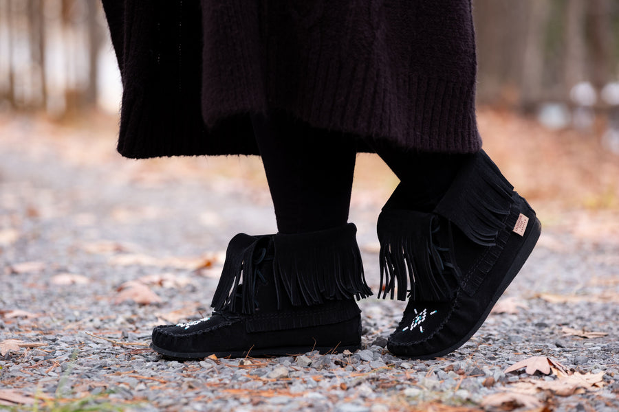 Women's Suede Fringed Moccasin Boots