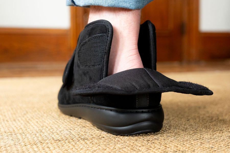 Comfort & Support Dorien Unisex Adaptive Slippers