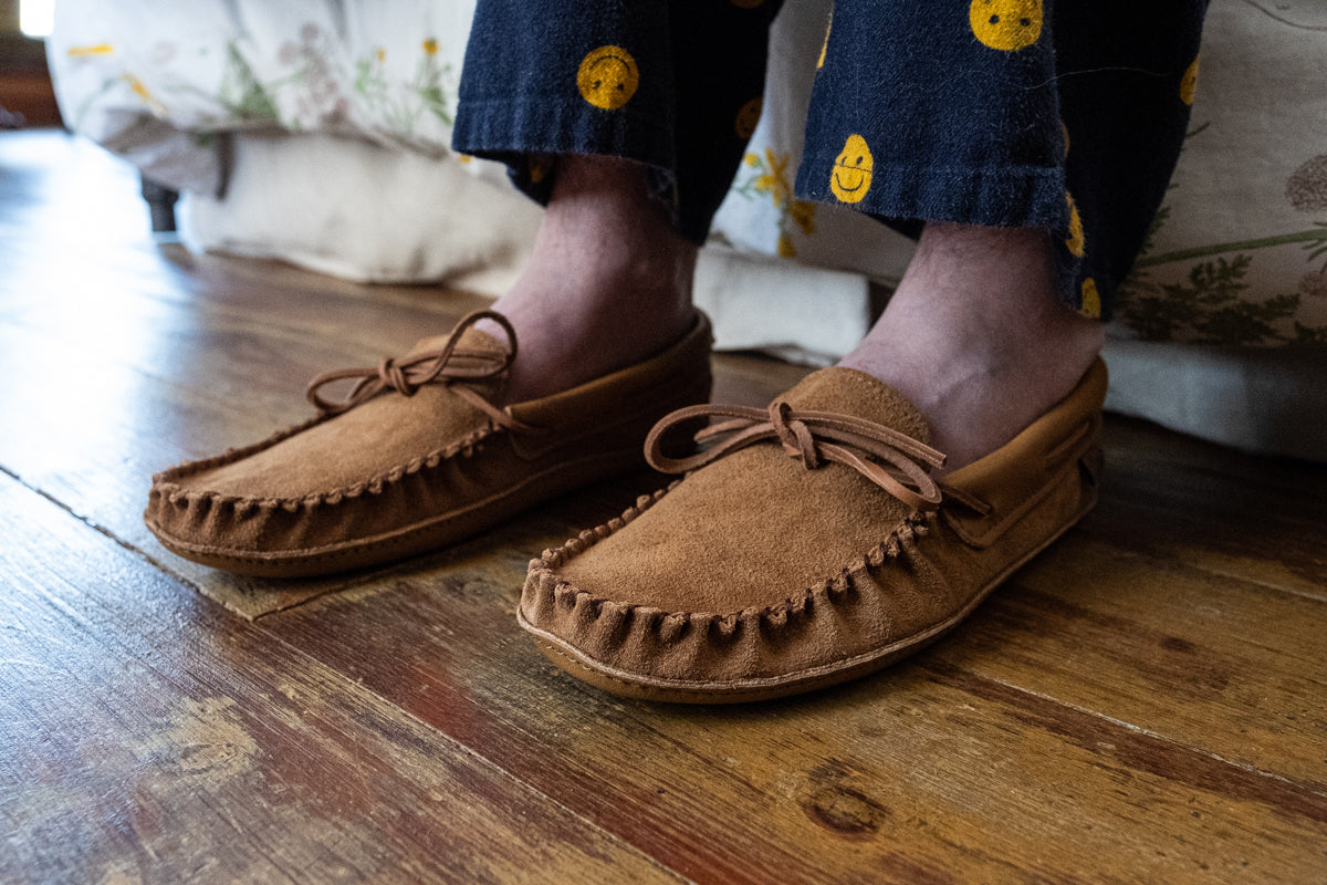 SLIPPERS, MOCCASIN, BROWN, UL